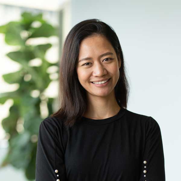 Mrs. Wawa Wang 